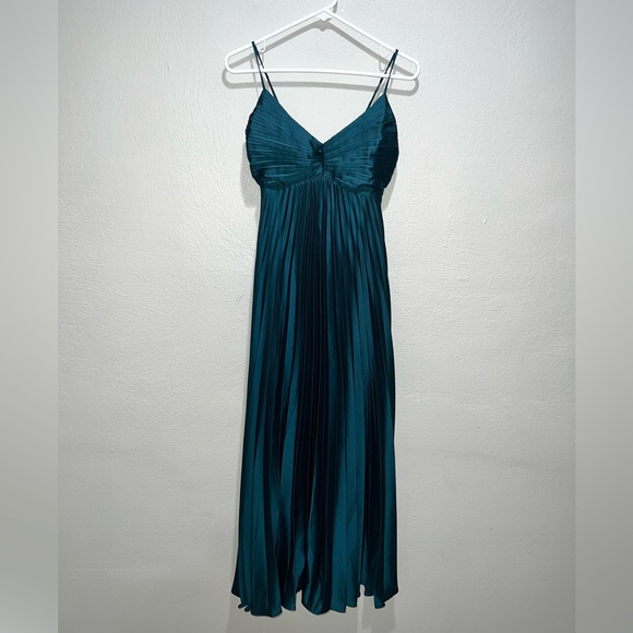 Abercrombie & Fitch Dresses & Skirts - Abercrombie & Fitch Green Teal Pleated Maxi Dress